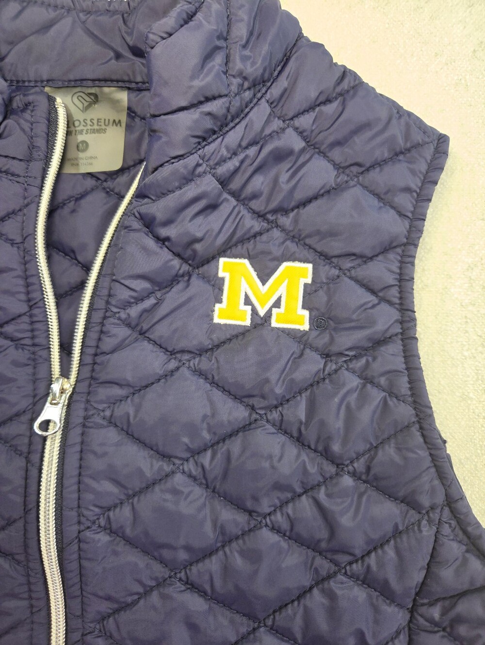 Colosseum Michigan Wolverines Quilted Vest Womens M - Picture 2 of 7